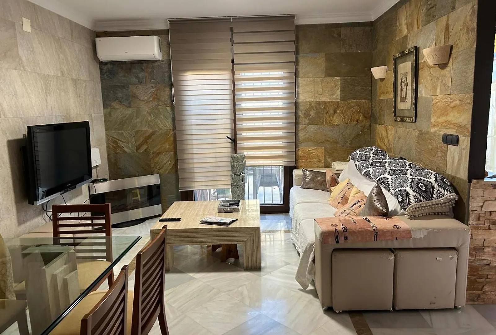 Mikalita Villa San Fernando Spain